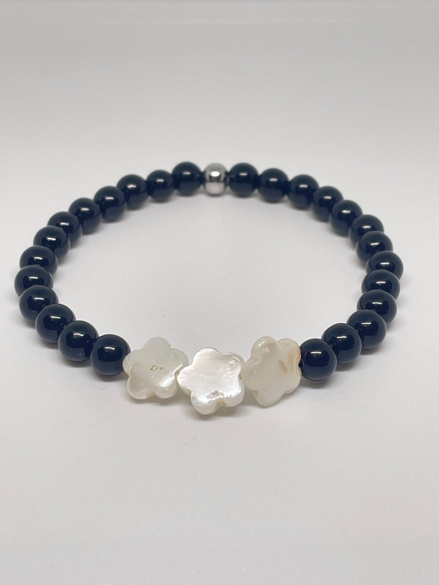 Onyx Beaded Bracelet with Shell Flowers